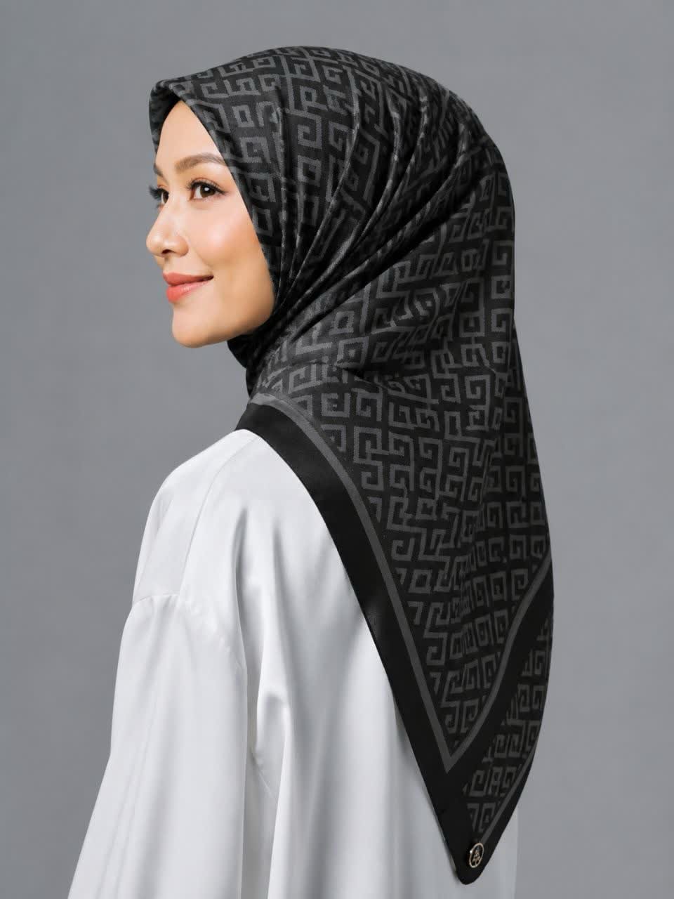 روسری لوکس سوزنی قواره ۱۲۰